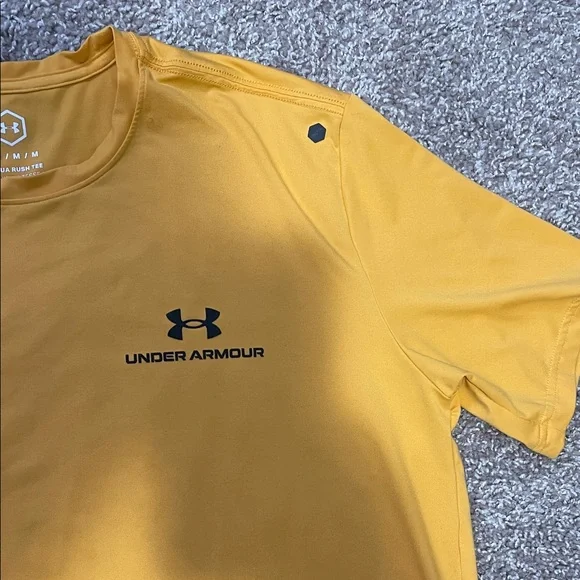 Men’s Under Armour Gold Yellow Short Sleeve Tee - Picture 3 of 4